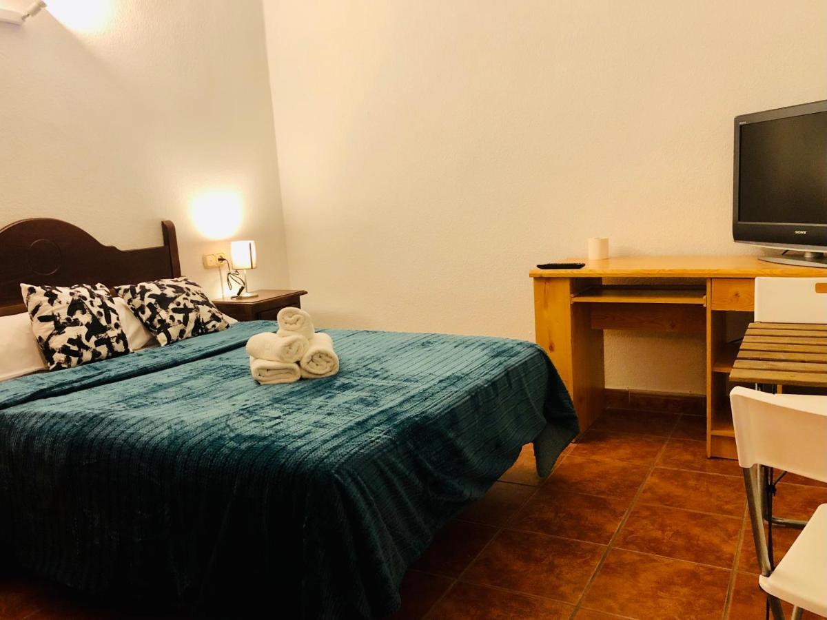 Low Cost Rooms Malaga River Exteriér fotografie