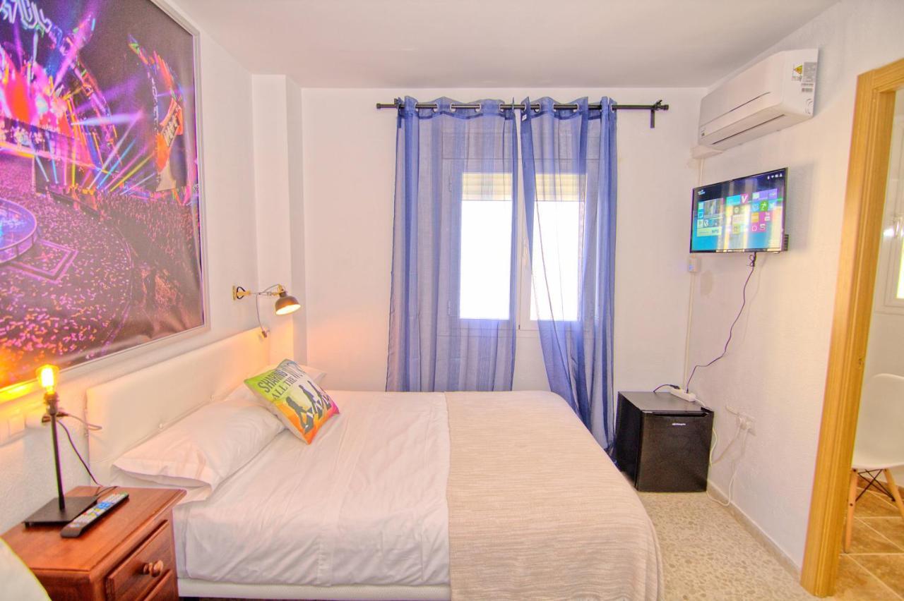 Low Cost Rooms Malaga River Exteriér fotografie