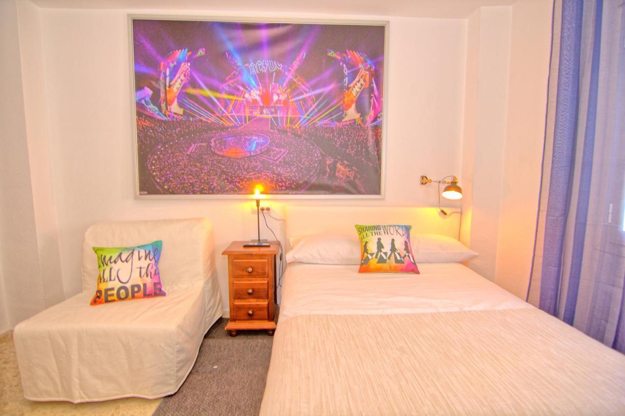 Low Cost Rooms Malaga River Exteriér fotografie